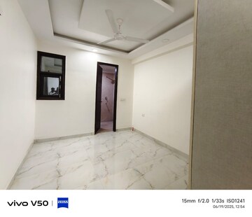 Room in 3 BHK Builder Floor at Chattarpur – for Rent