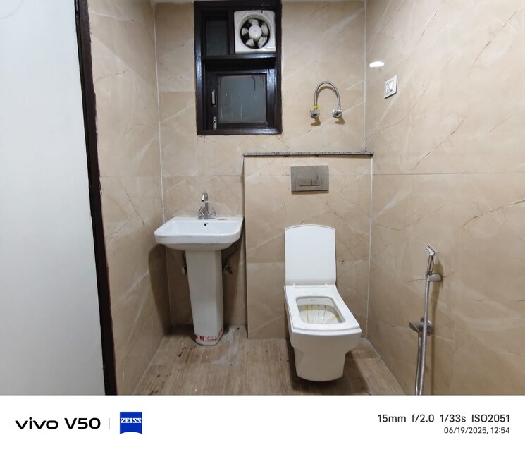 Bathroom, chattarpur 3 Bedroom 1125 Sq.Ft. Builder Floor In Chattarpur Delhi 8859765