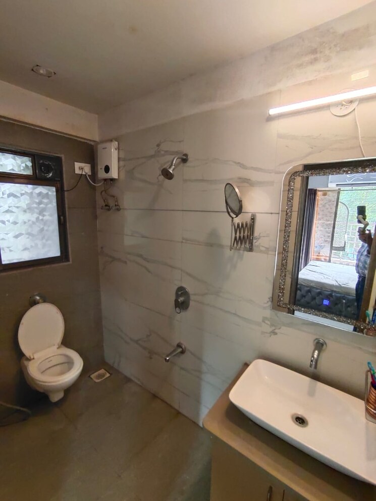 Bathroom, lodha-amara 2 Bedroom 700 Sq.Ft. Apartment In Kolshet Road Thane 8859766