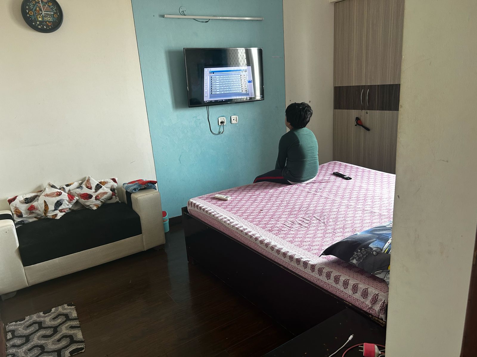 2.5 BHK + Study Room Apartment For Rent in Mahagun Moderne
