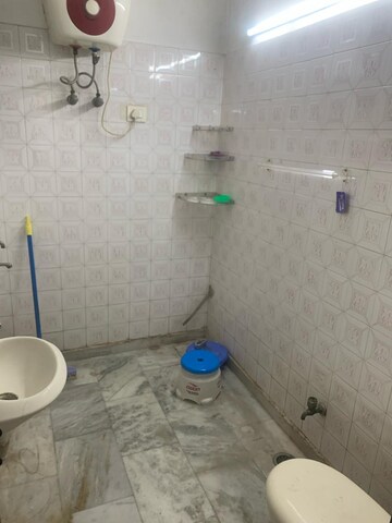 Bathroom in 1 BHK Builder Floor at Subhash Nagar – for Rent