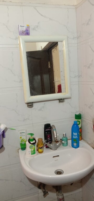 Furnished Amenities in 4 BHK Apartment at Ansal Sushant Apartments, Sushant Lok I – for Rent