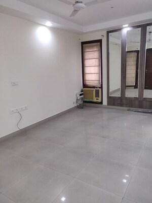 Room in 2 BHK Builder Floor at Lajpat Nagar 4 – for Sale