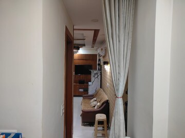 Furnished Amenities in 2 BHK Builder Floor at Vasundhara Sector 1 – for Sale