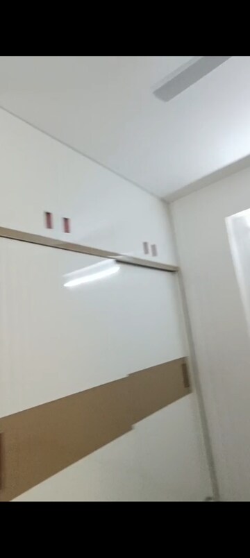 Room in 2.5 BHK Apartment at ROF Amaltas, Sector 92 – for Rent