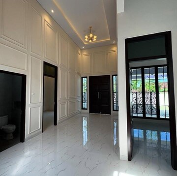Room in 3.5 BHK Builder Floor at Sector 30 – for Rent