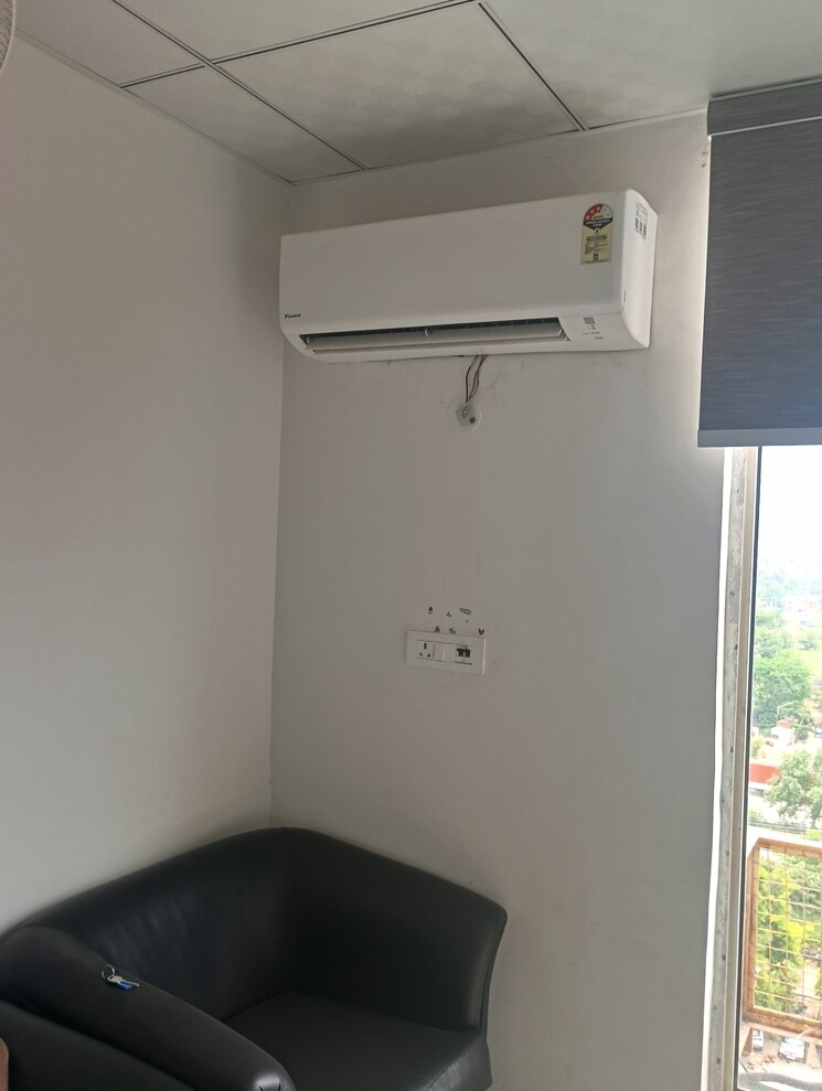 undefined, vipul-plaza-faridabad Commercial Office Space 496 Sq.Ft. In Sector 81 Faridabad 8860065