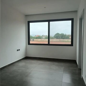 Room in 3.5 BHK Builder Floor at Sector 30 – for Rent