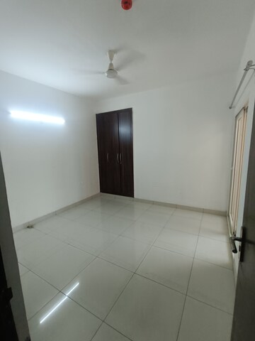 Room in 2 BHK Apartment at Supertech The Romano, Sector 118 – for Rent