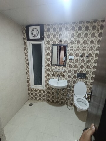 Bathroom in 2 BHK Apartment at Supertech The Romano, Sector 118 – for Rent
