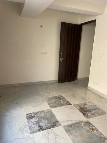 Room in 3 BHK Builder Floor at Chattarpur – for Rent
