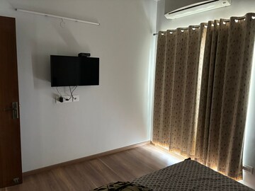 Bathroom in 3 BHK Apartment at Central Park Flower Valley Aqua Front Towers, Sohna Sector 33 – for Rent