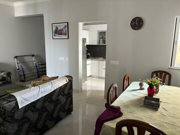 Bedroom in 3 BHK Apartment at Central Park Flower Valley Aqua Front Towers, Sohna Sector 33 – for Rent