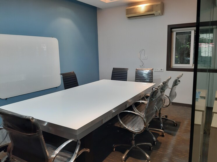 Team Area, century-tower Commercial Office Space 2500 Sq.Ft. In Prabhadevi Mumbai 8860050