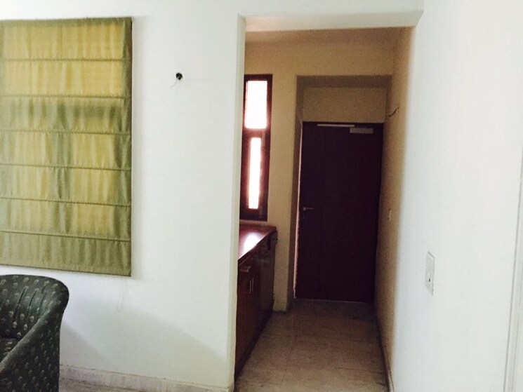 Other, sector 22 dwarka 3 Bedroom 2000 Sq.Ft. Apartment In Sector 22 Dwarka Delhi 8860026