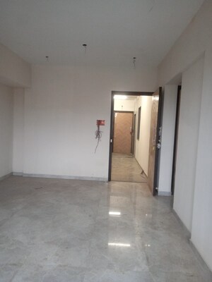 Room in 3 BHK Apartment at Kandivali West – for Sale