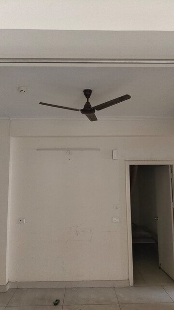 Furnished Amenities in 3 BHK Apartment at Mahagun Mywoods II, Sector 16c Greater Noida – for Rent