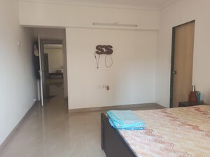 Room in 2 BHK Apartment at Zara Apartment, Powai – for Sale