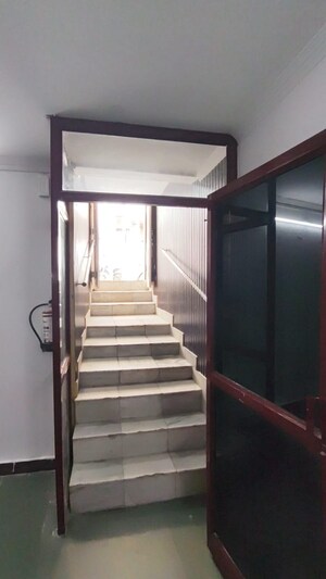  Office Space For Sale in Dayanand Colony