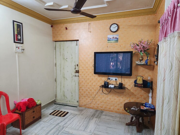 Living Room, shree-laxmi-park-1 2 Bedroom 900 Sq.Ft. Apartment In Vartak Nagar Thane 8860142