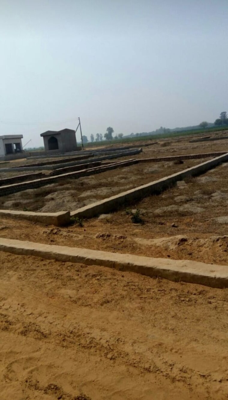 undefined, sector 155  82 Sq.Yd. Plot In Sector 155 Noida 8860171