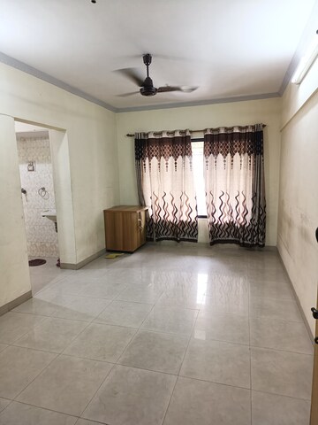 Room in 2 BHK Apartment at Rutu Estate, Brahmand – for Rent