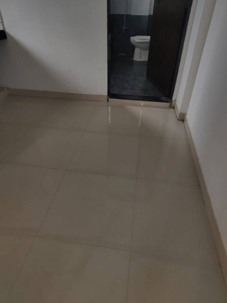 Room, erandwane 1 RK 400 Sq.Ft. Apartment In Erandwane Pune 8860200