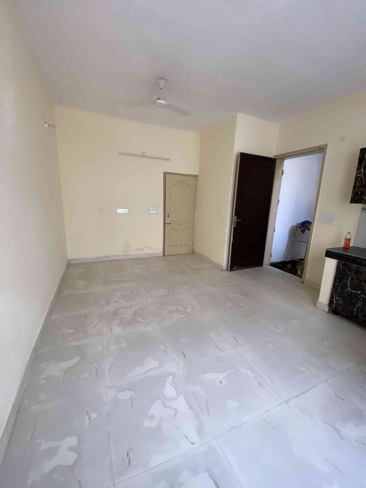 Living Room, kharar 1 Bedroom 500 Sq.Ft. Apartment In Kharar Mohali 8860184