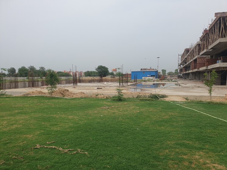 Master Bedroom, meerut bypass road 2.5 Bedroom 1550 Sq.Ft. Apartment In Meerut Bypass Road Meerut 8860259