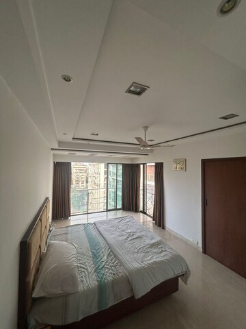 Bedroom in 3 BHK Apartment at PR Deepak, Santacruz West – for Rent