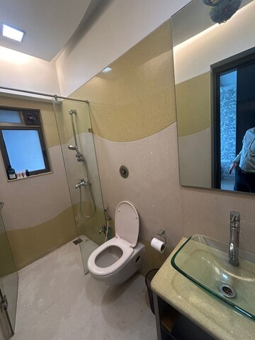 Team Area in 3 BHK Apartment at PR Deepak, Santacruz West – for Rent
