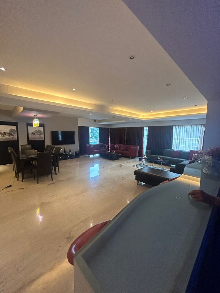  Parking, pr-deepak 3 Bedroom 2600 Sq.Ft. Apartment In Santacruz West Mumbai 8860257