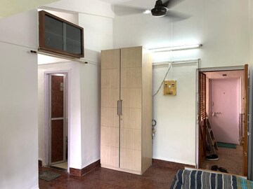 Room in 1 BHK Builder Floor at Suchidham Complex, Goregaon East – for Rent