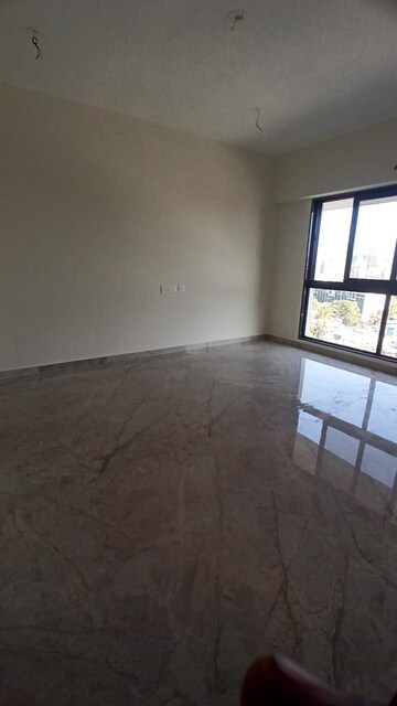 Room in 1 BHK Apartment at Oxford Navrang Crystal, Goregaon West – for Rent
