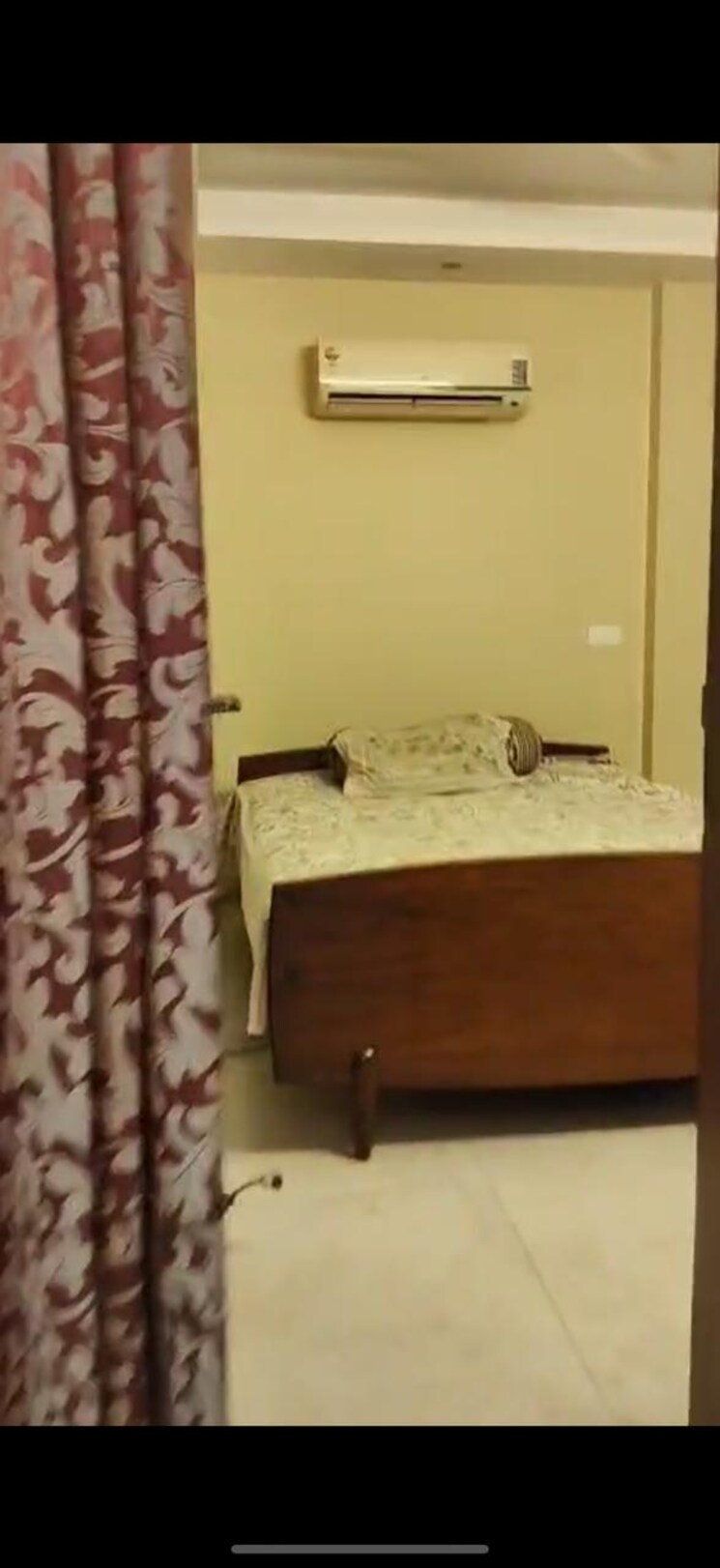 Bedroom, chittaranjan park 3 Bedroom 1400 Sq.Ft. Builder Floor In Chittaranjan Park Delhi 8860347