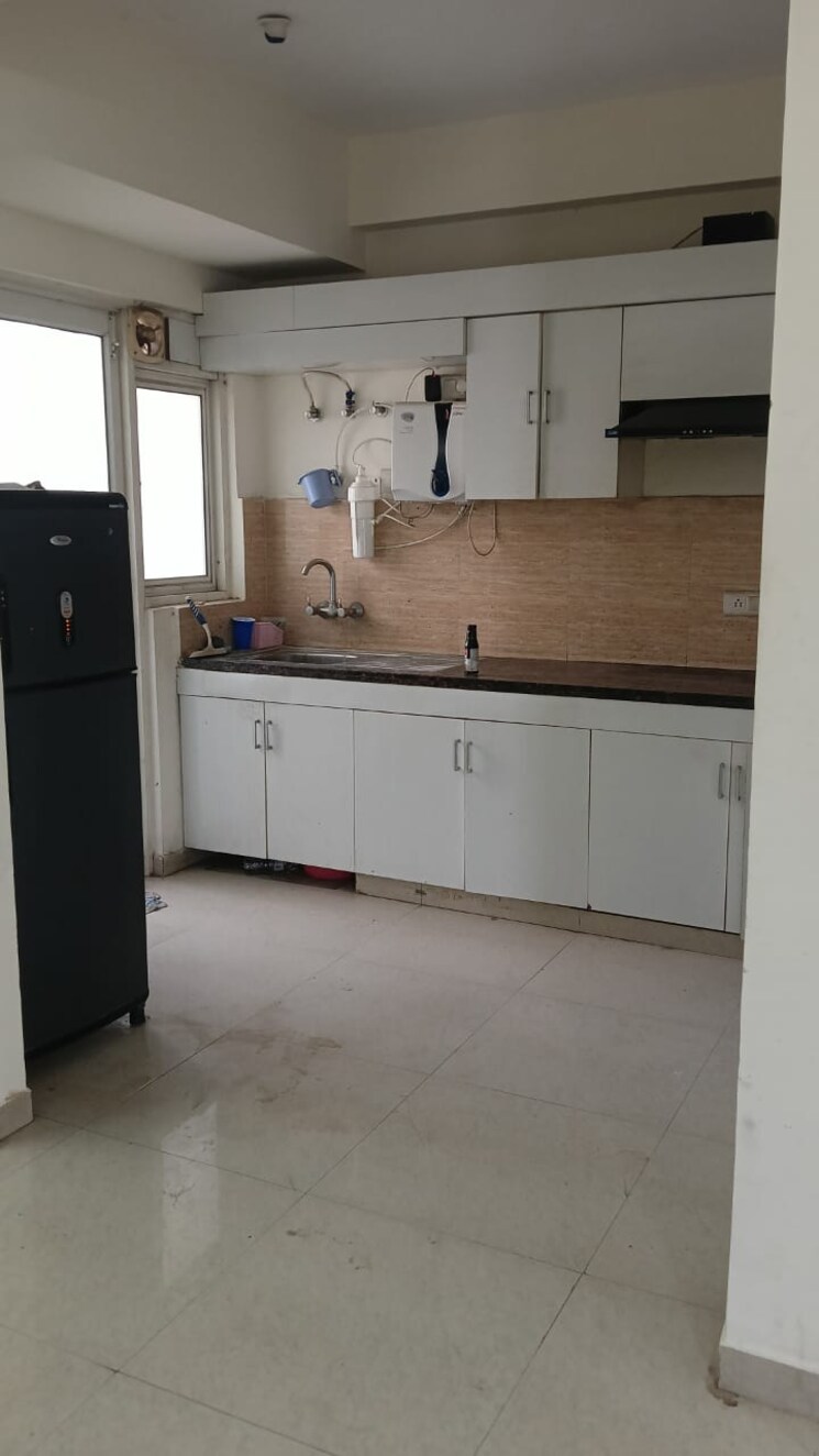 Kitchen, omaxe-r2 3 Bedroom 1750 Sq.Ft. Apartment In Gomti Nagar Lucknow 8860335