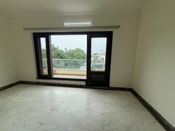 Room in 3 BHK Independent House at Dwarka Complex, Sector 16 – for Rent