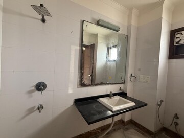Bathroom in 3 BHK Independent House at Dwarka Complex, Sector 16 – for Rent