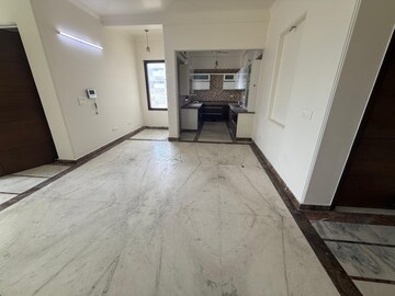 Room in 3 BHK Independent House at Dwarka Complex, Sector 16 – for Rent