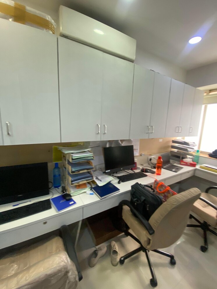 Team Area, worli Commercial Office Space 890 Sq.Ft. In Worli Mumbai 8860367