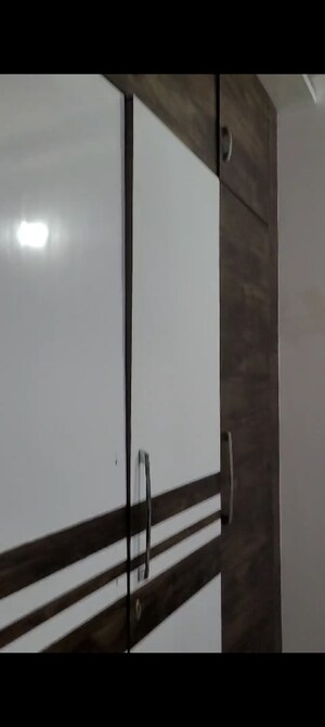 Furnished Amenities in 3 BHK Builder Floor at Indrapuram – for Sale