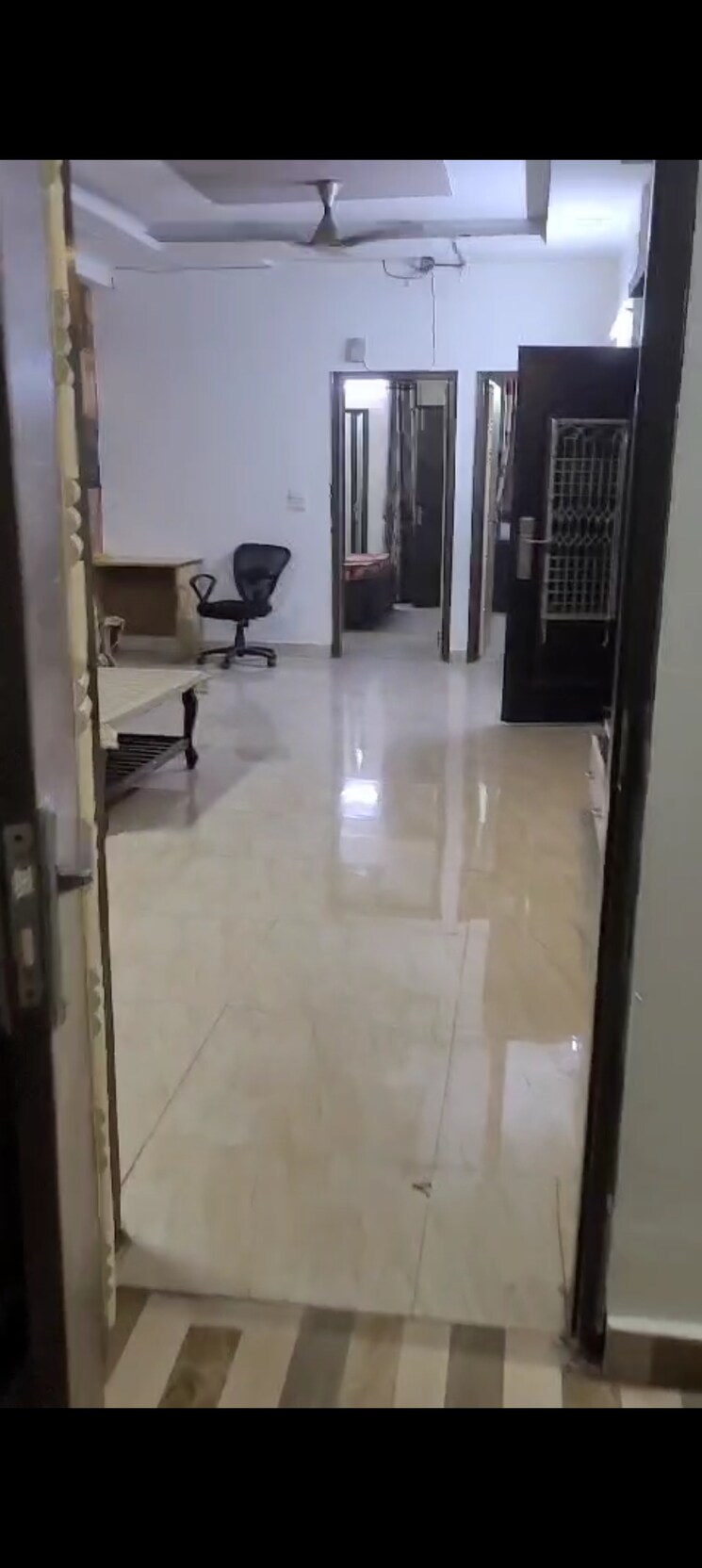 Bathroom, indrapuram 3 Bedroom 112 Sq.Mt. Builder Floor In Indrapuram Ghaziabad 8860393