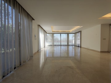 Room in 4 BHK Villa at Prestige Golfshire, Nandi Hills – for Rent