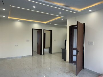 Room in 4 BHK Independent House at Dhakoli – for Sale