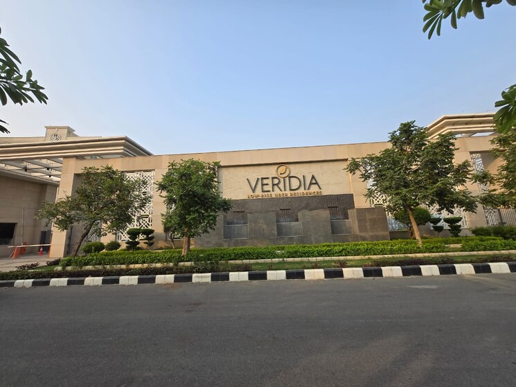 Exterior View, uchdpl-veridia-oakwood-enclave 4 Bedroom 2385 Sq.Ft. Apartment In Wave City Ghaziabad 8860429