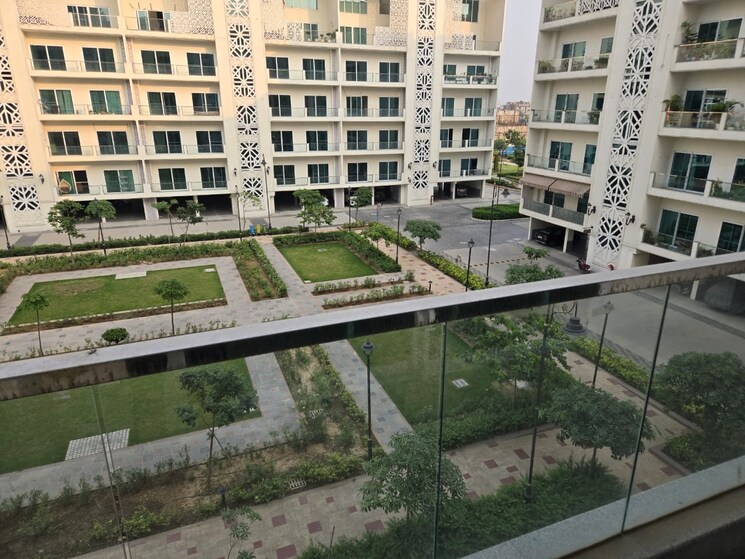 Balcony, uchdpl-veridia-oakwood-enclave 4 Bedroom 2385 Sq.Ft. Apartment In Wave City Ghaziabad 8860429
