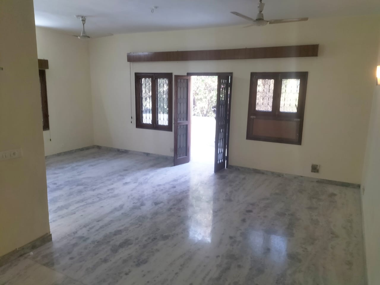 3 BHK Builder Floor For Rent in Greater Kailash 