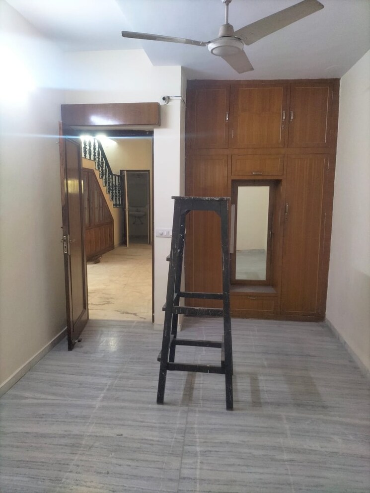 Living Room, greater kailash i 3 Bedroom 2000 Sq.Ft. Builder Floor In Greater Kailash I Delhi 8860518