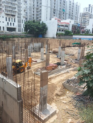  Shop For Sale in Raj Nagar