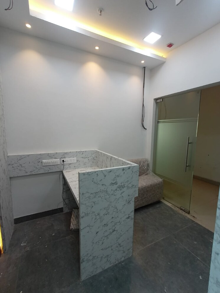 Common Area, mani-casadona Commercial Office Space 648 Sq.Ft. In New Town Kolkata 8860530